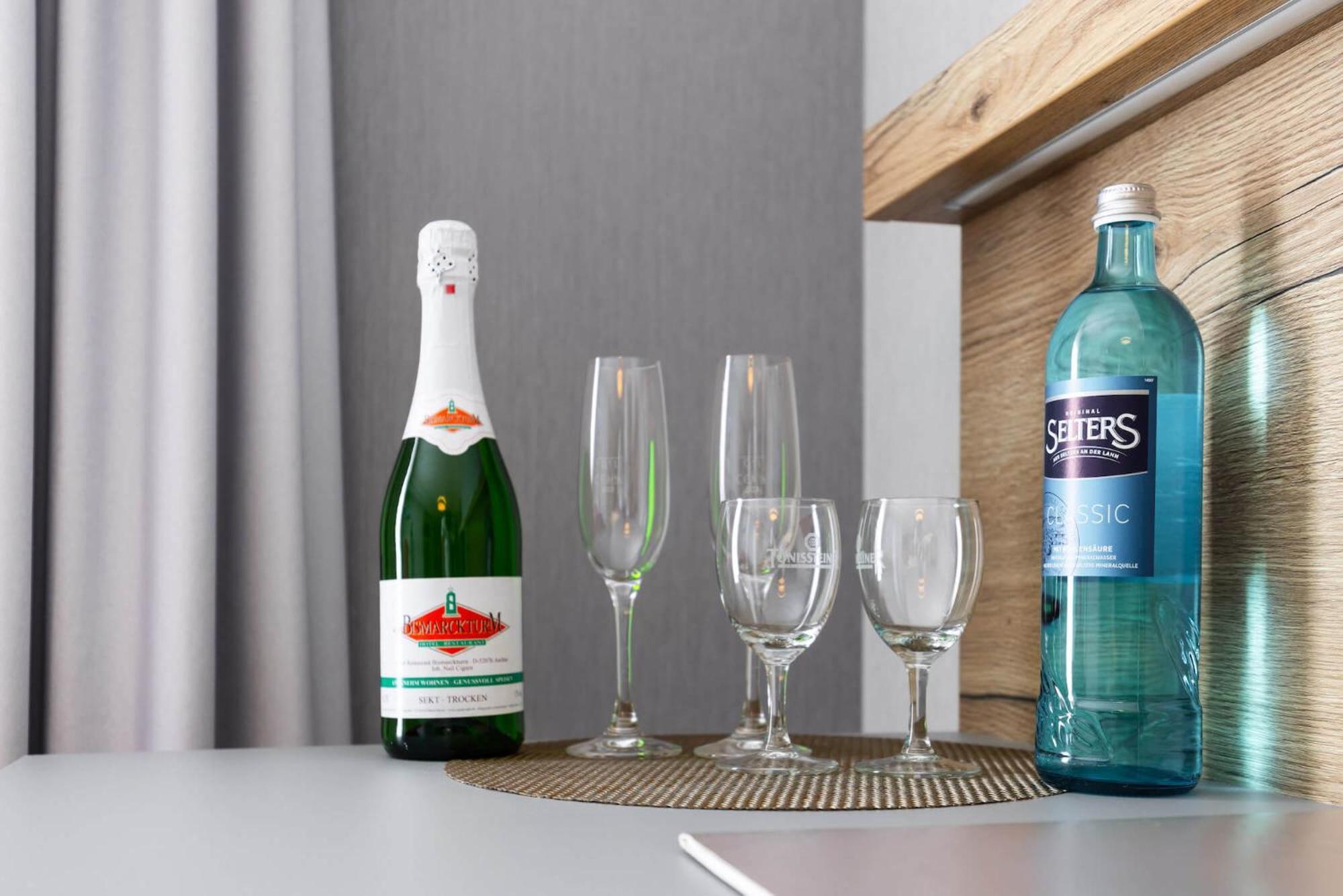 Hotel Restaurant Bismarckturm アーヘン エクステリア 写真
